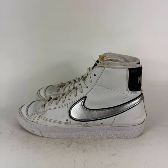 Nike Blazer Mid 77 Essential Snekaers Women's 10 Metallic Silver Running Shoes - Picture 5 of 10